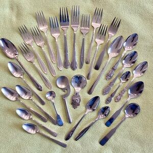 Mixed Vintage Flatware | Oneida Community Rogers (29 Pieces)